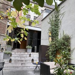 Cocktails at Nine - Front patio