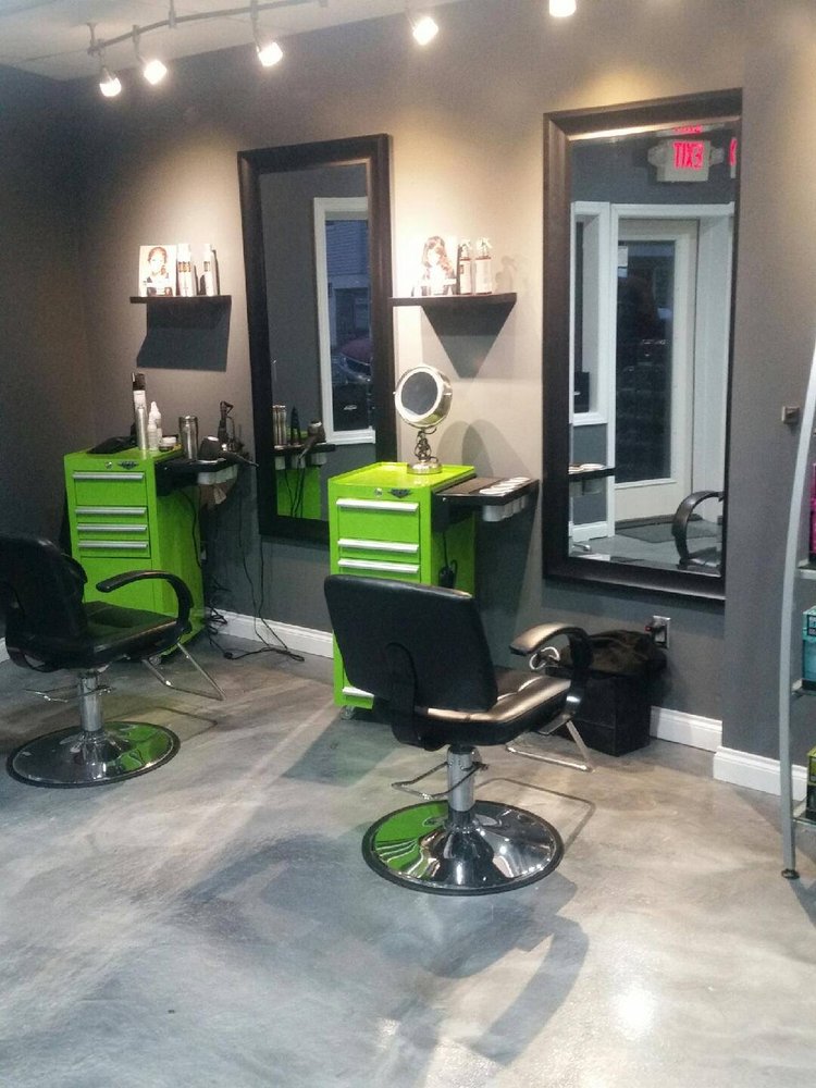 A Love of Hair Logo