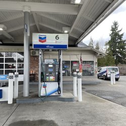 Lake Hills Chevron