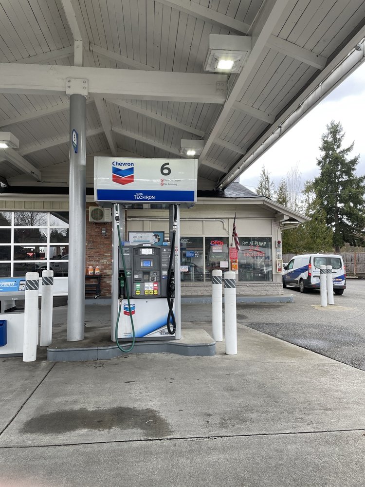 Lake Hills Chevron Logo