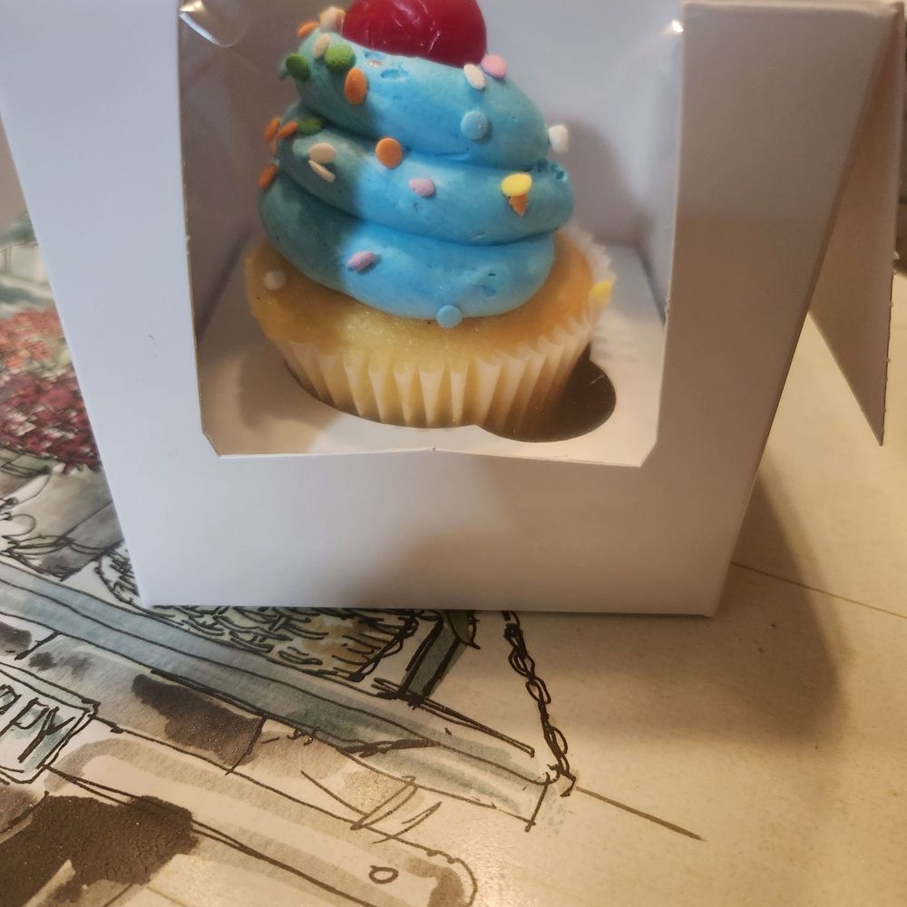 Lulu's Bakery - Vanilla cupcake - Bakeries Near Me - Fresh Meadows, New York