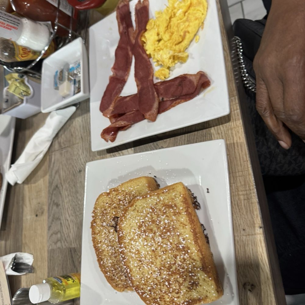 My Cafe Breakfast & Lunch - French toast with turkey bacon - Breakfast & Brunch Near Me - Fort Worth, Texas