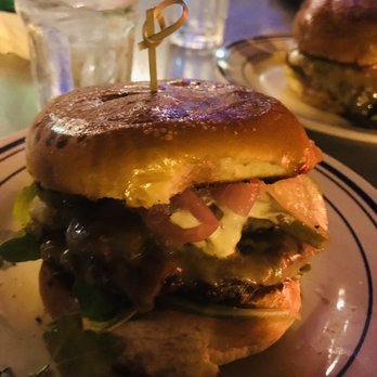 Duke's Grocery - Proper Burger - Pubs Near Me - Washington, DC, District of Columbia