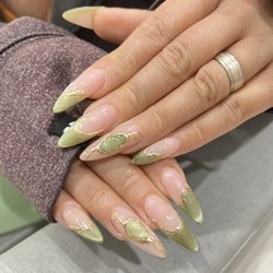 Sunny Nails & Spa