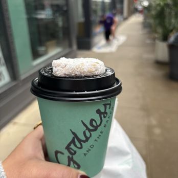 Goddess and the Baker - Delicious coffee with sweet treat - Breakfast & Brunch Near Me - Chicago, Illinois