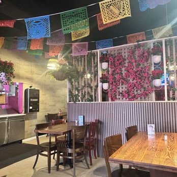Miami River Cafe - Inside - Mexican Near Me - Miami, Florida Miami River Cafe - Inside - Mexican Near Me - Miami, Florida