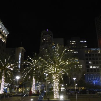 Macy's Christmas Tree - Local Flavor Near Me - San Francisco, California Macy's Christmas Tree - Local Flavor Near Me - San Francisco, California