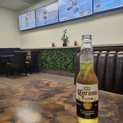Los Reyes Mexican Food - Cold beer