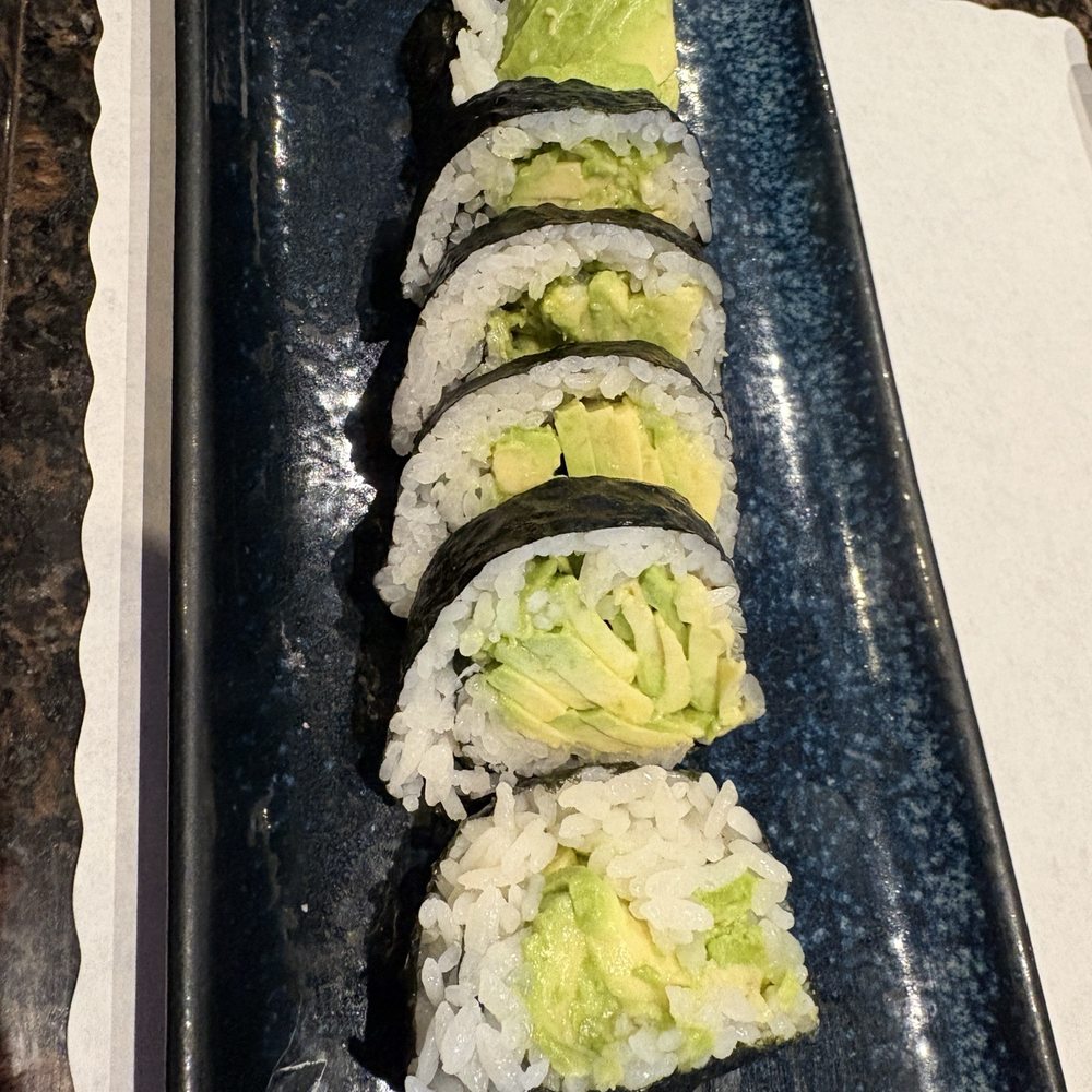 Sushi 661 - Avocado Roll - Sushi Bars Near Me - Santa Clarita, California