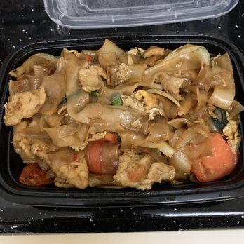 Red Chili - #29 Pad Kee Mao - Pork with Medium Hot Spice - Thai Near Me - Hayward, California Red Chili - #29 Pad Kee Mao - Pork with Medium Hot Spice - Thai Near Me - Hayward, California