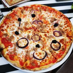Peri Peri Grill - Pizza Tonne e Cipolla 7,00 EUR