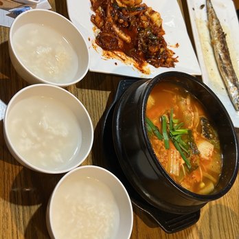 Bada Sushi - Sushi Bars Near Me - Niles, Illinois