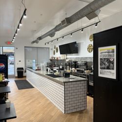 Ringo Coffee & Donuts