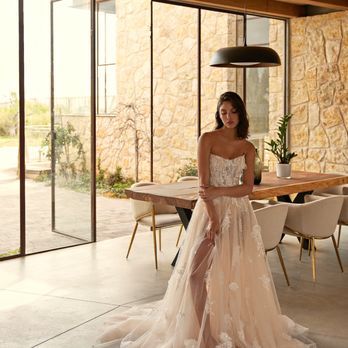 Riki Dalal Bridal - Bridal Near Me - Walnut Creek, California Riki Dalal Bridal - Bridal Near Me - Walnut Creek, California