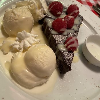 Rick's French Bistro - Fondant au Chocolat. - French Near Me - Sarasota, Florida Rick's French Bistro - Fondant au Chocolat. - French Near Me - Sarasota, Florida