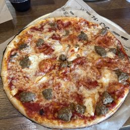 see how there's like no ricotta on this pizza yeah