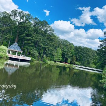 Vines Park - Lakes Near Me - Loganville, Georgia