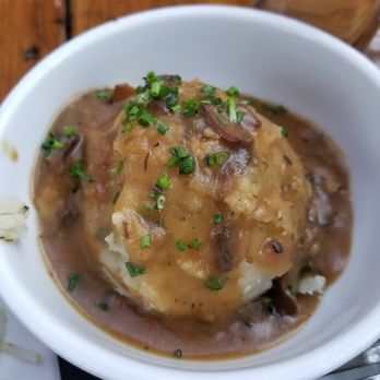 SunCafe - Side of mashed potatoes and gravy...pretty darn good! - Vegan Near Me - Studio City, California SunCafe - Side of mashed potatoes and gravy...pretty darn good! - Vegan Near Me - Studio City, California