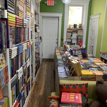 The Little Boho Bookshop - 2nd room of books - Bookstores Near Me - Bayonne, New Jersey
