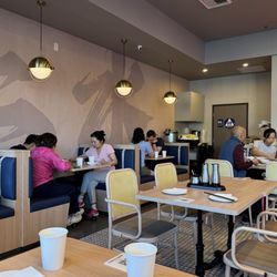 Frank’s dumplings & noodles by sheungshui  - Interior