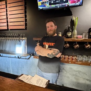 Lancaster Brewing Company Taproom - New American Near Me - Lancaster, Pennsylvania