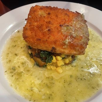 Cascalote Latin Bistro - Salmon con Crosta de Platano - Latin American Near Me - New York, New York