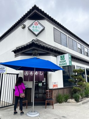 Hide Sushi by null