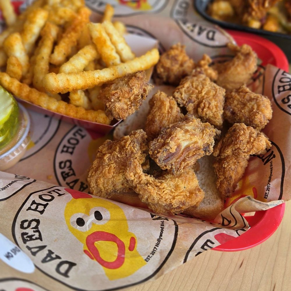 Dave's Hot Chicken - 10 pc. Chicken bites - Chicken Shop Near Me - Cincinnati, Ohio