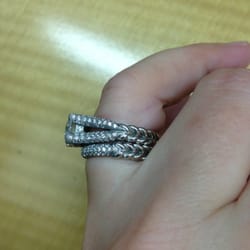 Schmuck-Galerie am Markt, - Side view of wedding band and engagement ring. Everything matches perfectly!