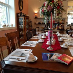 The O'Connor House - Wonderful gem. Tasty food, and an eclectic assortment of teas & teapots.