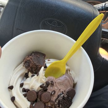 Yogurt Lounge III - Paid 6.50 for this cup. It was 5.8 oz. Ridiculous - Ice Cream & Frozen Yogurt Near Me - Escondido, California Yogurt Lounge III - Paid 6.50 for this cup. It was 5.8 oz. Ridiculous - Ice Cream & Frozen Yogurt Near Me - Escondido, California