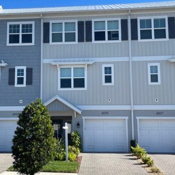 Patty Dykstra - Rocky Shores townhome, TAMPA, FL SOLD Dec. 2021. $550,000. - Real Estate Agents Near Me - Palm Harbor, Florida
