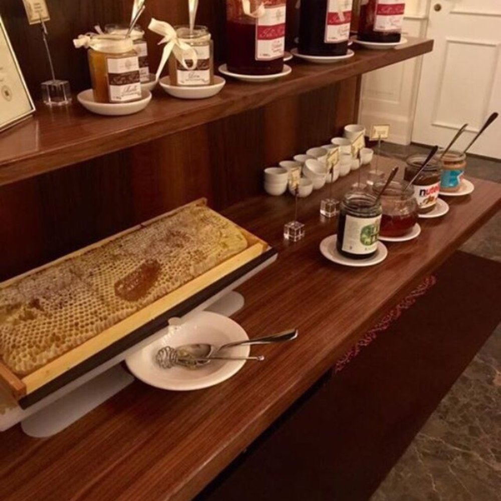 Hotel Kaiserhof - Honey comb and jams - Hotels Near Me - Vienna, 9
