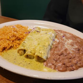 Casa Mama - Chicken Enchiladas w Poblano Sauce... DELICIOUS - Mexican Near Me - Dallas, Texas Casa Mama - Chicken Enchiladas w Poblano Sauce... DELICIOUS - Mexican Near Me - Dallas, Texas
