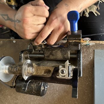 911 Locksmith and Security - Locksmith - Keys & Locksmiths Near Me - Dallas, Texas