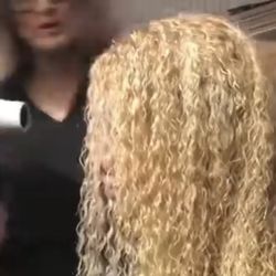 Carbon Salon - A screenshot from a YouTube fail; looks familiar