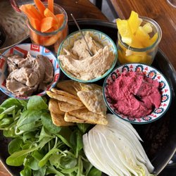 Zog - Hummus platter.