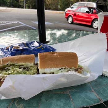 Kelly's Korner - 7" Roast beef , chips , fountain drink and outside seating - Sandwiches Near Me - Rolling Hills Estate, California