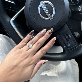 Lan’s Nails  - Nail Salons Near Me - Urban Honolulu, Hawaii
