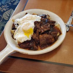 Hilton - Pot roast hash, hash browns, and eggs