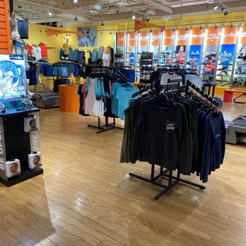 Fit2Run, The Runner's Superstore - Sports Wear Near Me - Estero, Florida