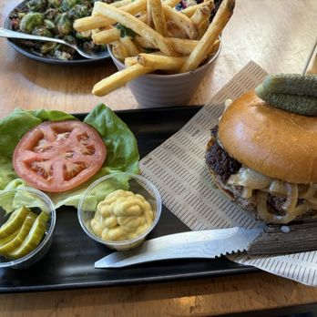 Roam Artisan Burgers - Burgers Near Me - San Ramon, California
