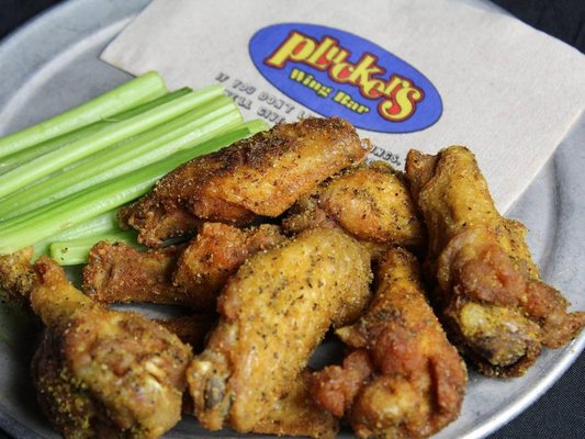 Pluckers Wing Bar by null
