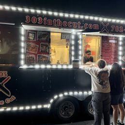 This is what the truck looks like This is what the truck looks like