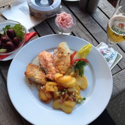 Sagners - 3 types of fish with fried potatoes, beetroot on the side and mustard sauce. Delicious!