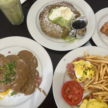 Bea Bea's - Iced green tea latte, loco moco (sub patty with corned beef), corned beef benedict with fries, green tea pancakes - Coffee & Tea Near Me - Burbank, California Bea Bea's - Iced green tea latte, loco moco (sub patty with corned beef), corned beef benedict with fries, green tea pancakes - Coffee & Tea Near Me - Burbank, California