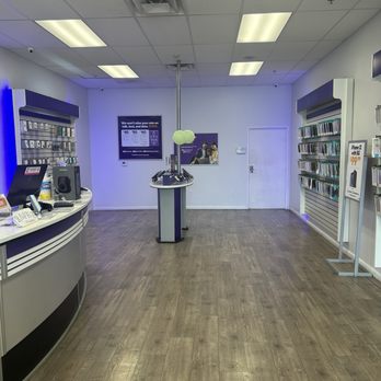 Metro by T-Mobile - Mobile Phones Near Me - Apple Valley, California