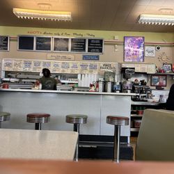 The Silver Skillet - Interior shot