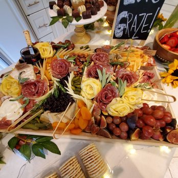 Babylon Cheese Cellar - Large platters made by Babylon Cheese Cellar - Cheese Shops Near Me - Babylon, New York