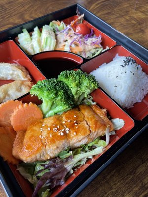 Le Ros Thai Asian Cuisine by null